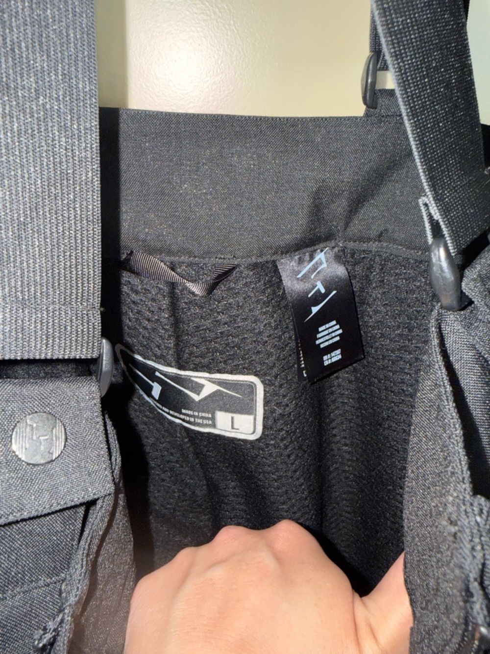 509 Tech Snow Pants | Men’s L / Women’s XL | Black - Picture 6 of 7